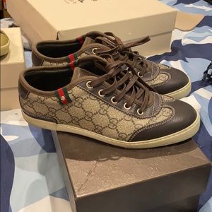 To small wore a couple times